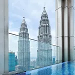 Tropicana The Residence Suites By Vv Homestay Klcc