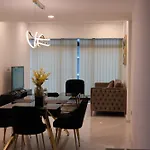 Eaton Residence By Nexus Suites