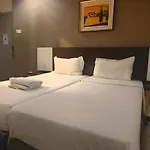 Leo Express Hotel