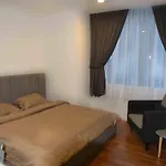Summer Suites Studios