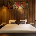 Hotel Twenty 8B