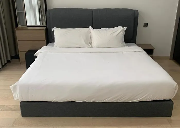 Holiday Suites Star Residences