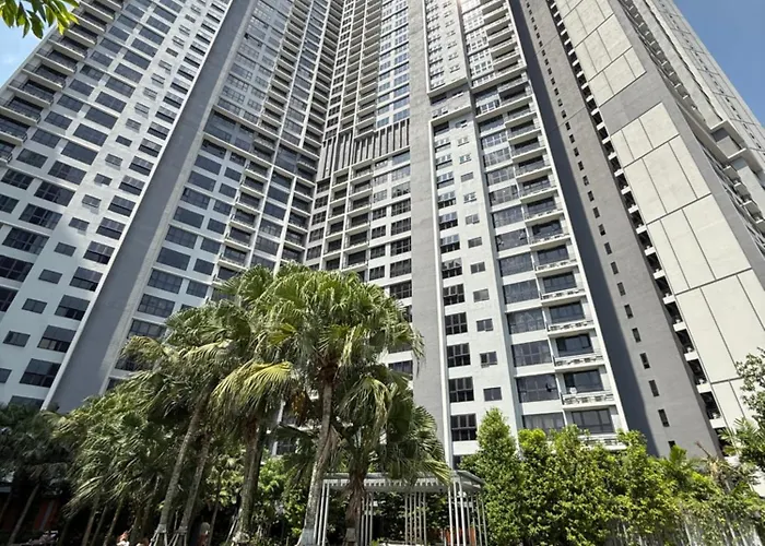 Agile Sky Home Near Pavilion Mall & Trx View Including Swimming Pool