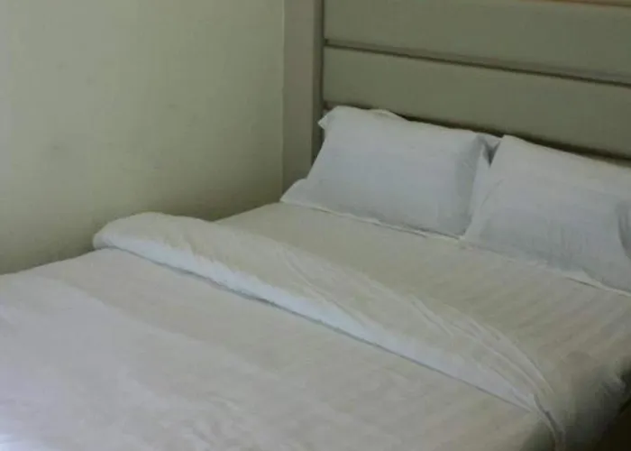 Oyo 89837 Hotel Ocean 77
