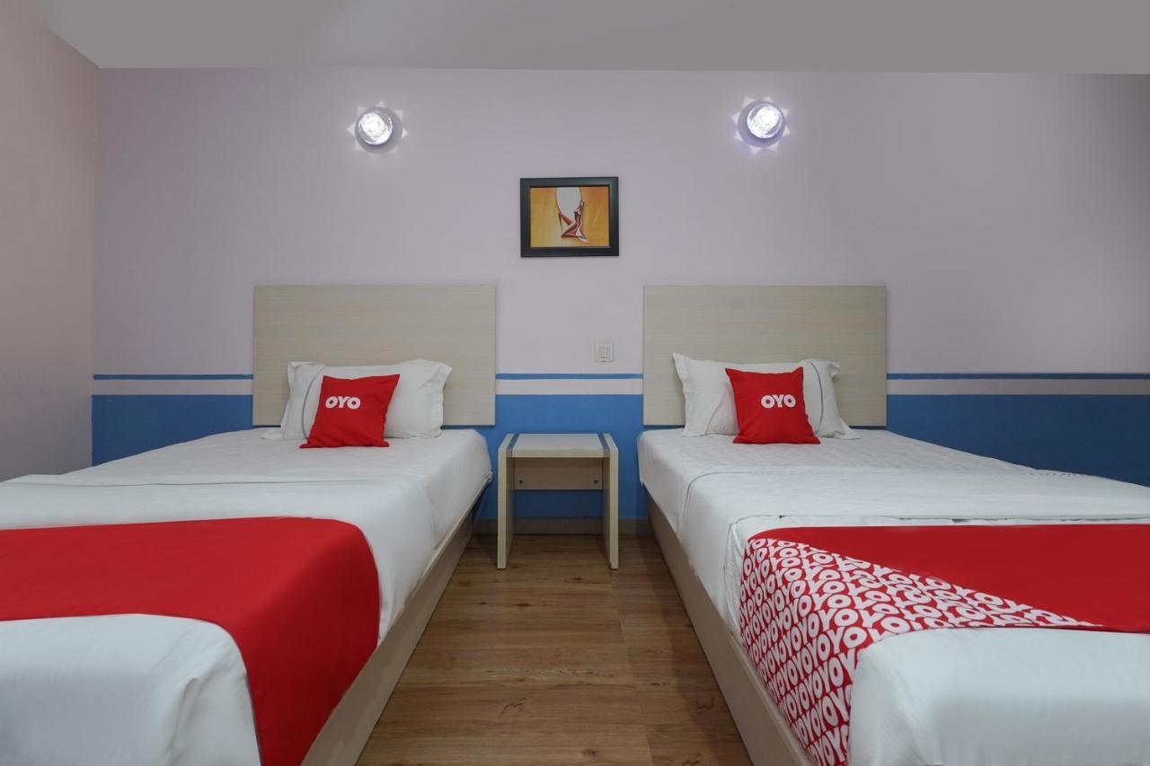Hotel Capital O 89919 Hari Hari