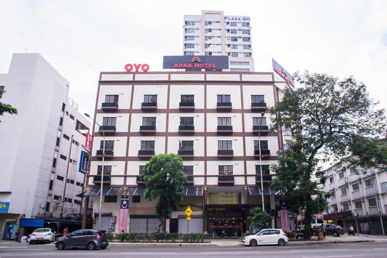 Oyo 43929 Adak Hotel