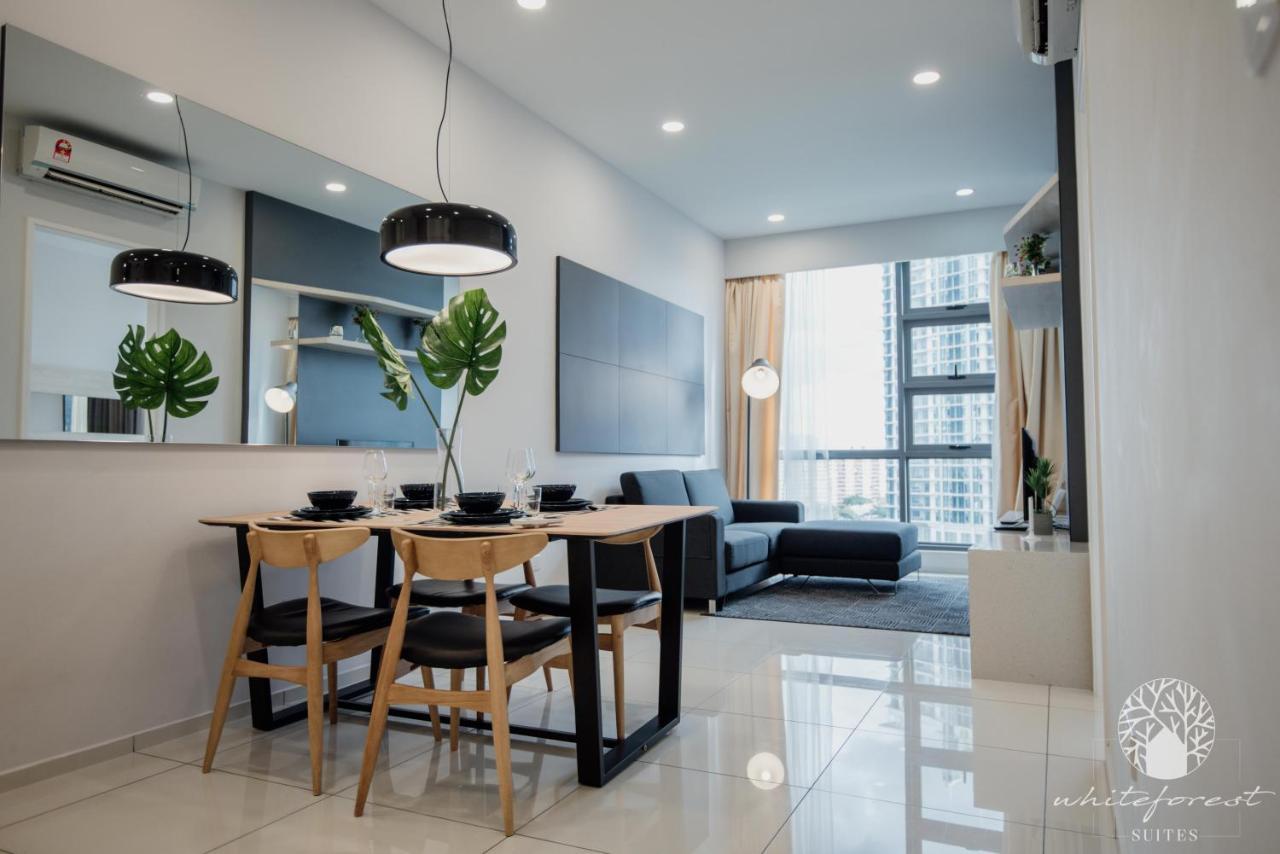 The Robertson By White Forest Suites Apartment
