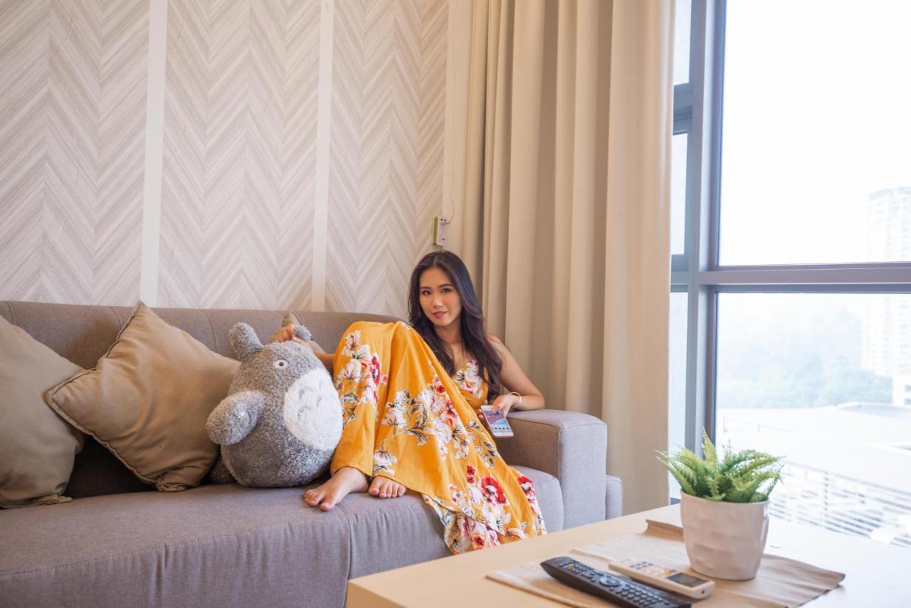 The Robertson By White Forest Suites *