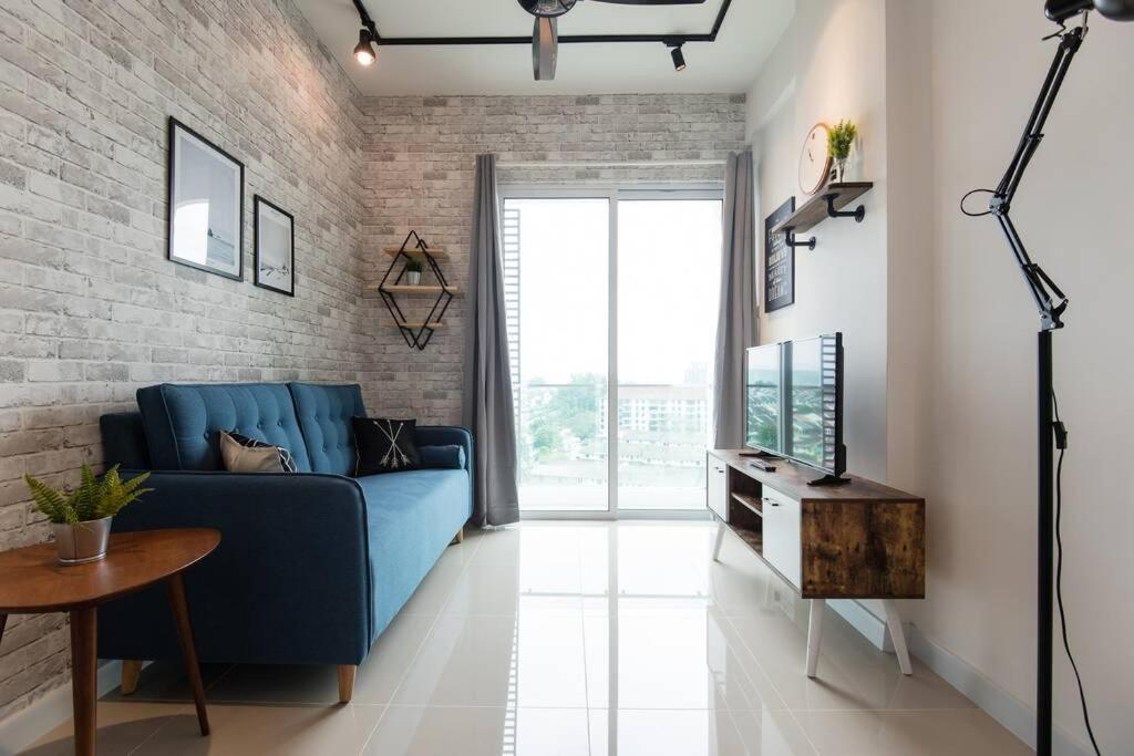 Modern 2b Desa Park Apartment *