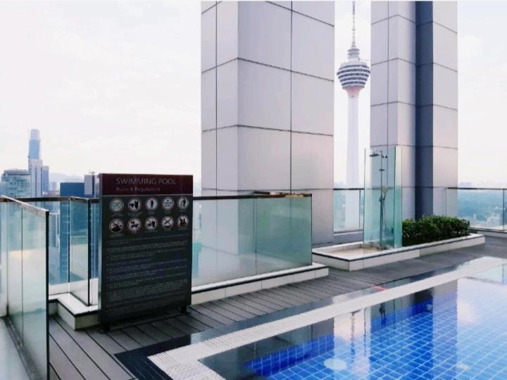 Platinum Klcc By Luxe Apartemen *