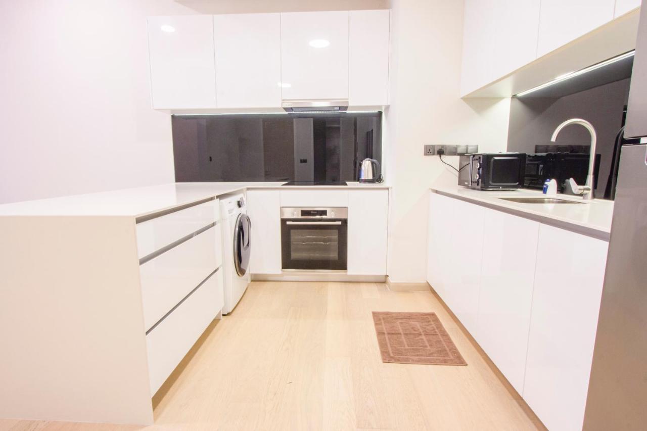 Klcc Star Premium With Rooftop Swimming Pool Apartment *