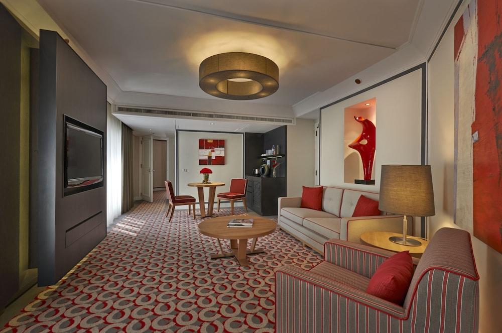 Hotel Grand Millennium 5*