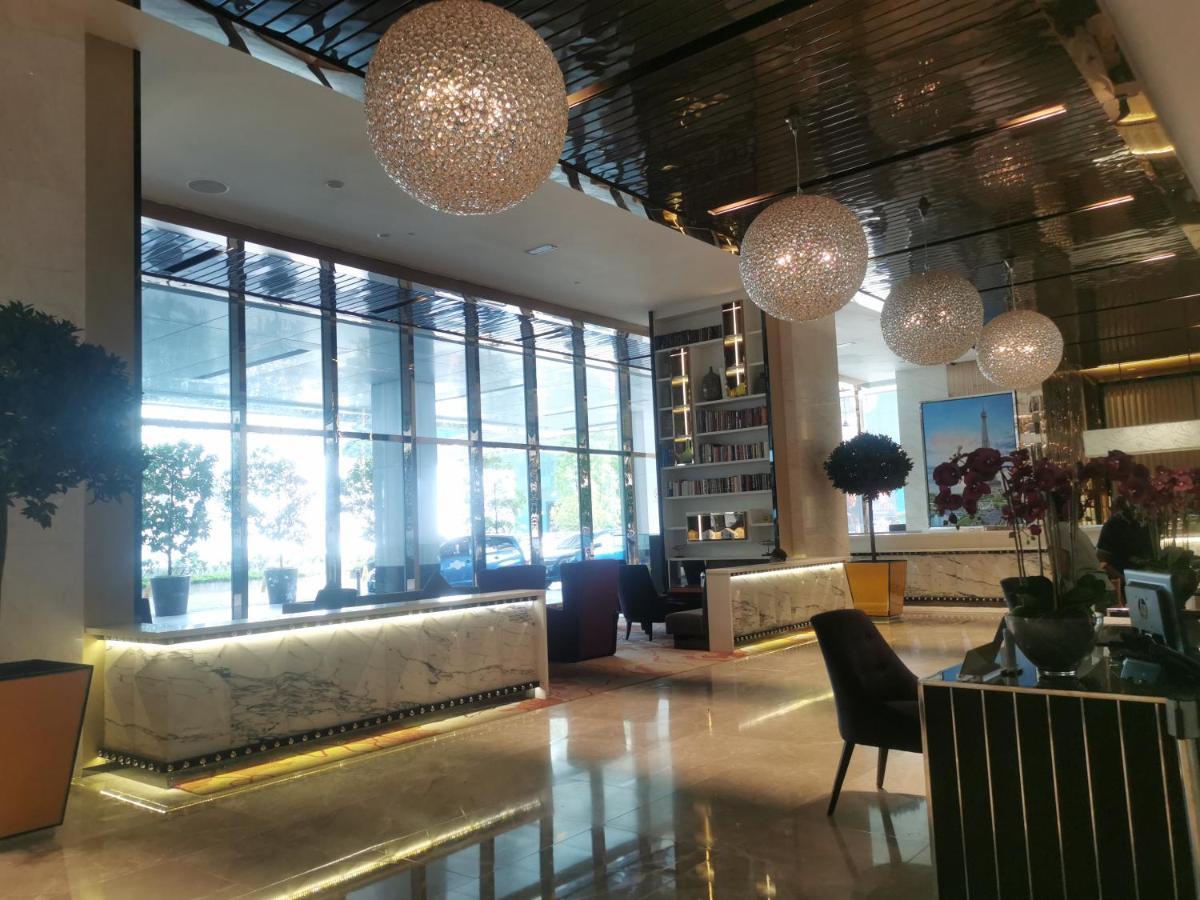 Apartment Platinum Suites Klcc Deluxe 2 Bedroom By Lamanche