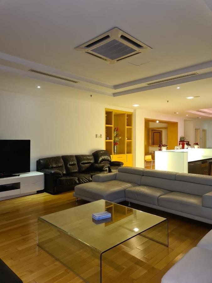 Apartment Raymond Suites At Berjaya Times Square