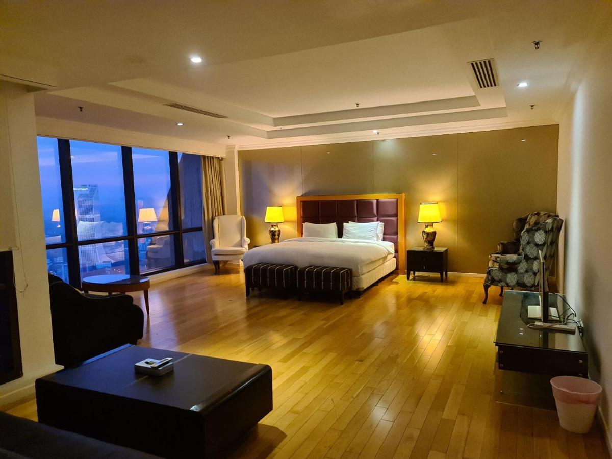 Apartment Raymond Suites At Berjaya Times Square *