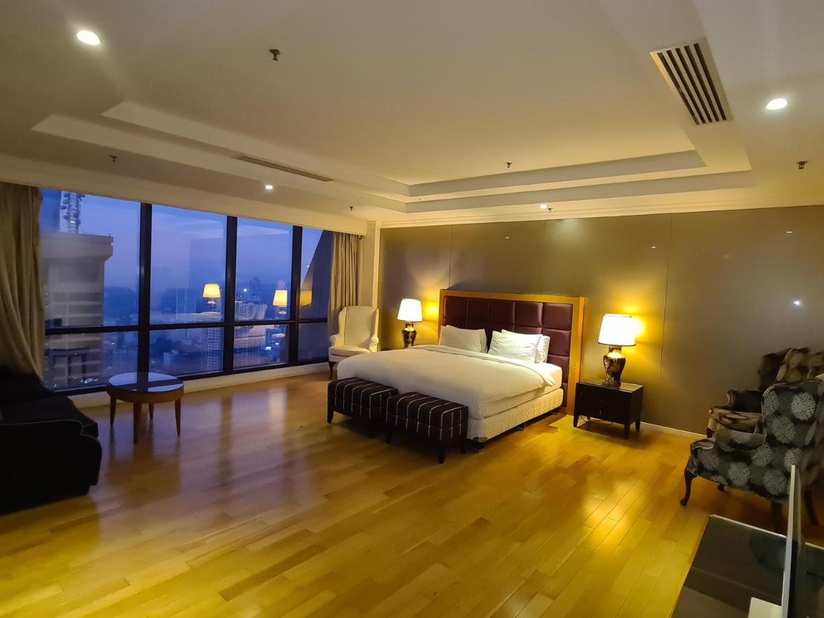 Raymond Suites At Berjaya Times Square Apartment