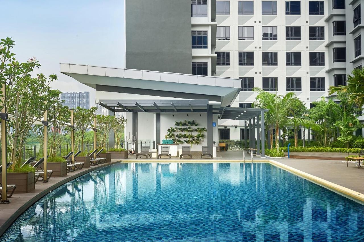 Hotel Komune Living & Wellness 4*