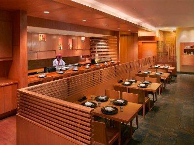 Khách sạn Prince Hotel And Residence 5*