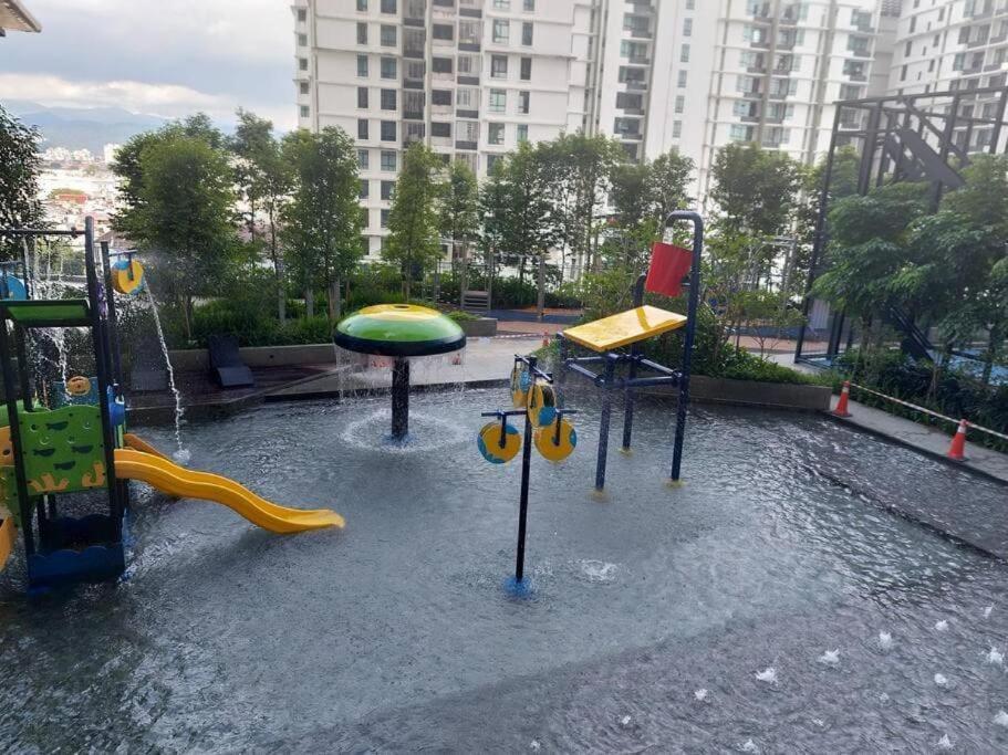 Apartment Staycation Hots @ Sunway Velocity Mall *