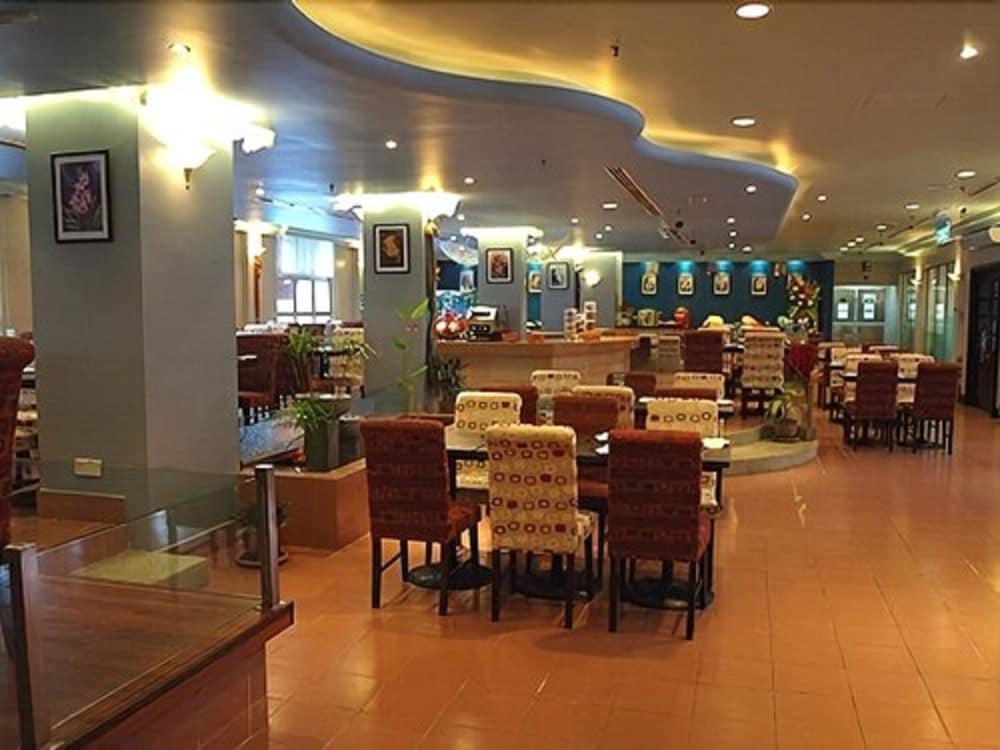 Hotel Maluri