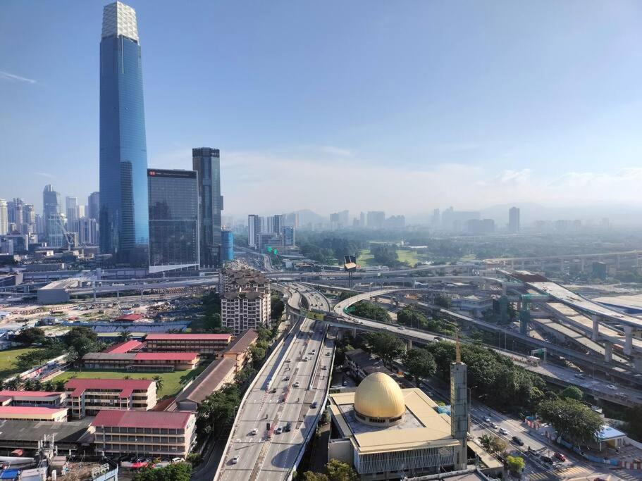 Luxury Sky Garden Near Trx Mall 100mbps Apartemen