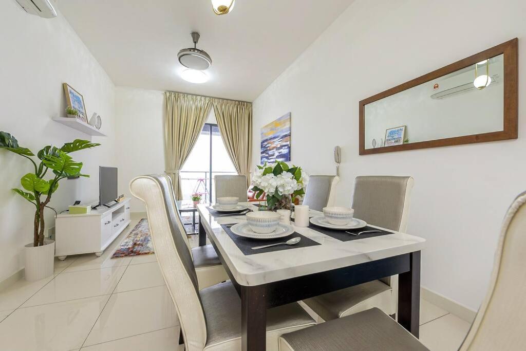 Luxury Sky Garden Near Trx Mall 100mbps Apartemen Kuala Lumpur