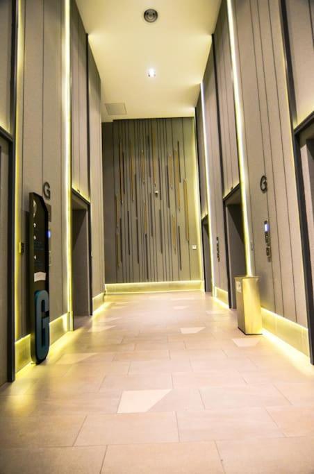 Apartment The Play Suite@pano. Mrt. Free Parking. Self C/in *