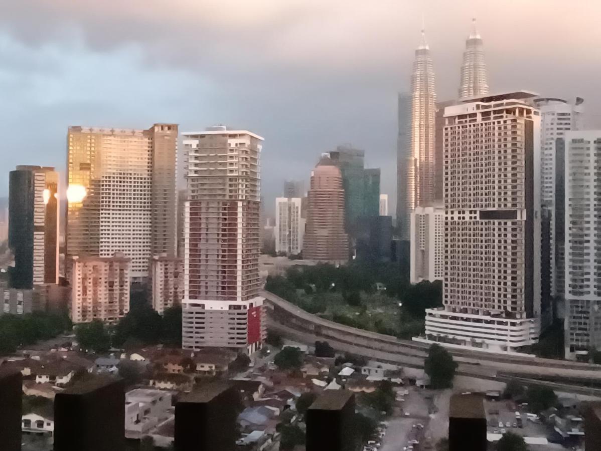 Cl137b Modern Balcony Klcc View & Infinity Pool *