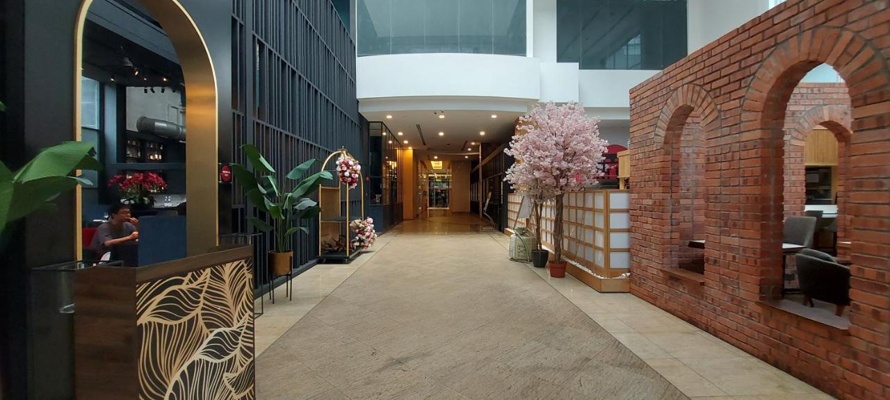 Klcc 261 Bukit Bintang 4 Pax Free 1 Parking Kuala Lumpur