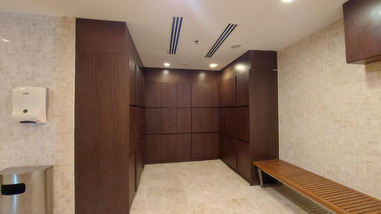Klcc 261 Bukit Bintang 4 Pax Free 1 Parking Kuala Lumpur