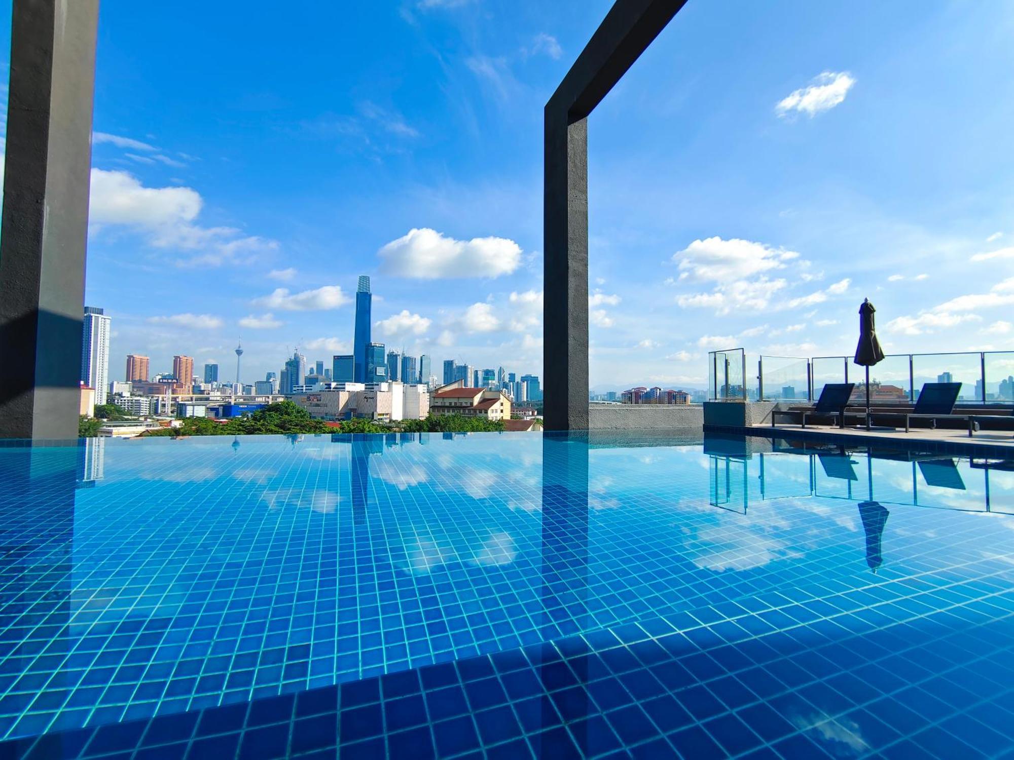 Apartment Sunway Velocity Two- Ample