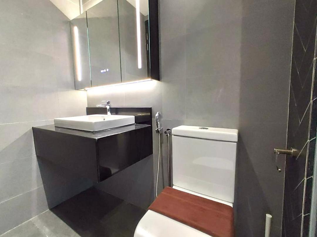 Sunway Velocity Two- Ample Apartment