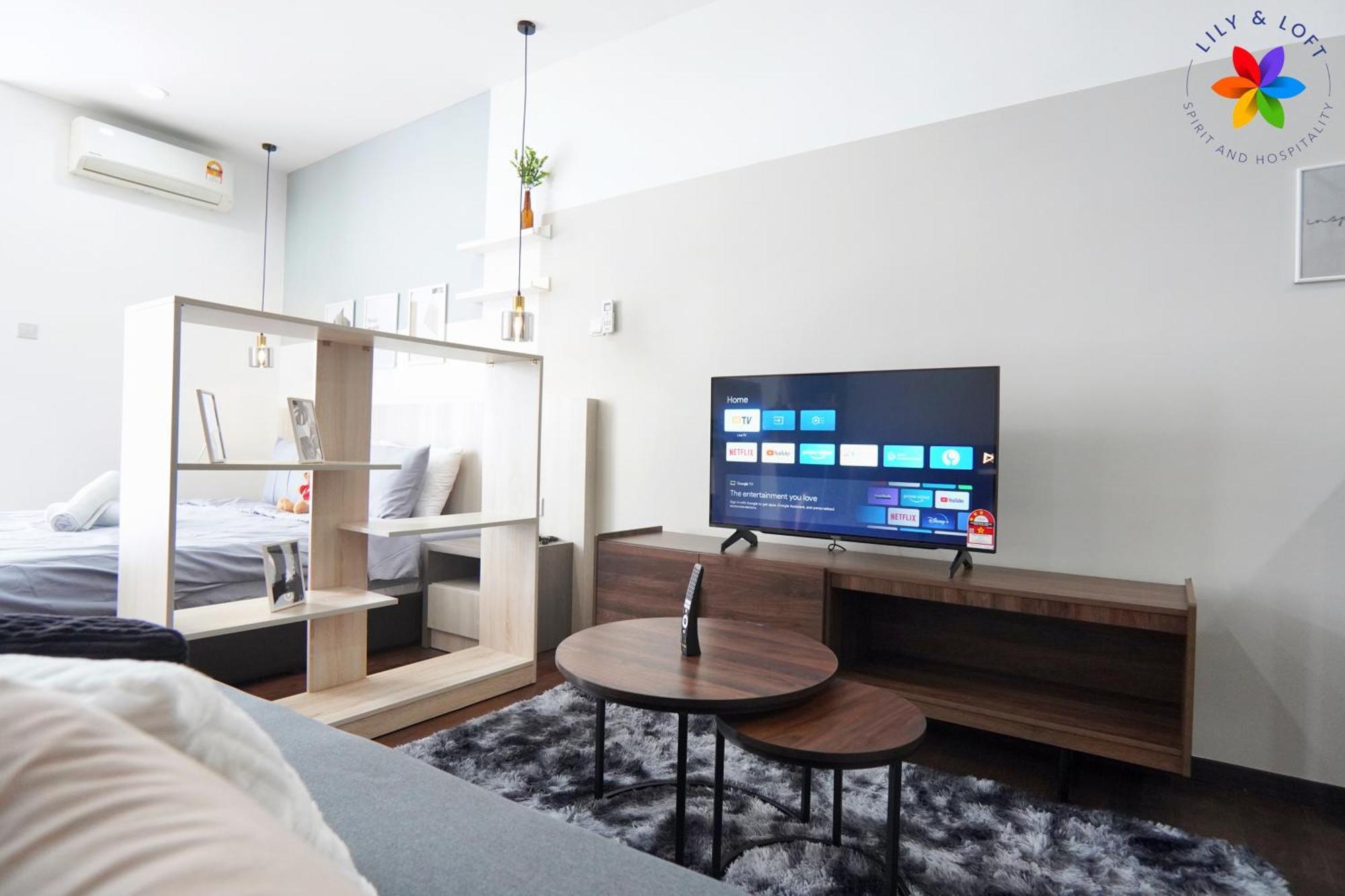 Apartment Lily And Loft - Queensville @ - Netflix *