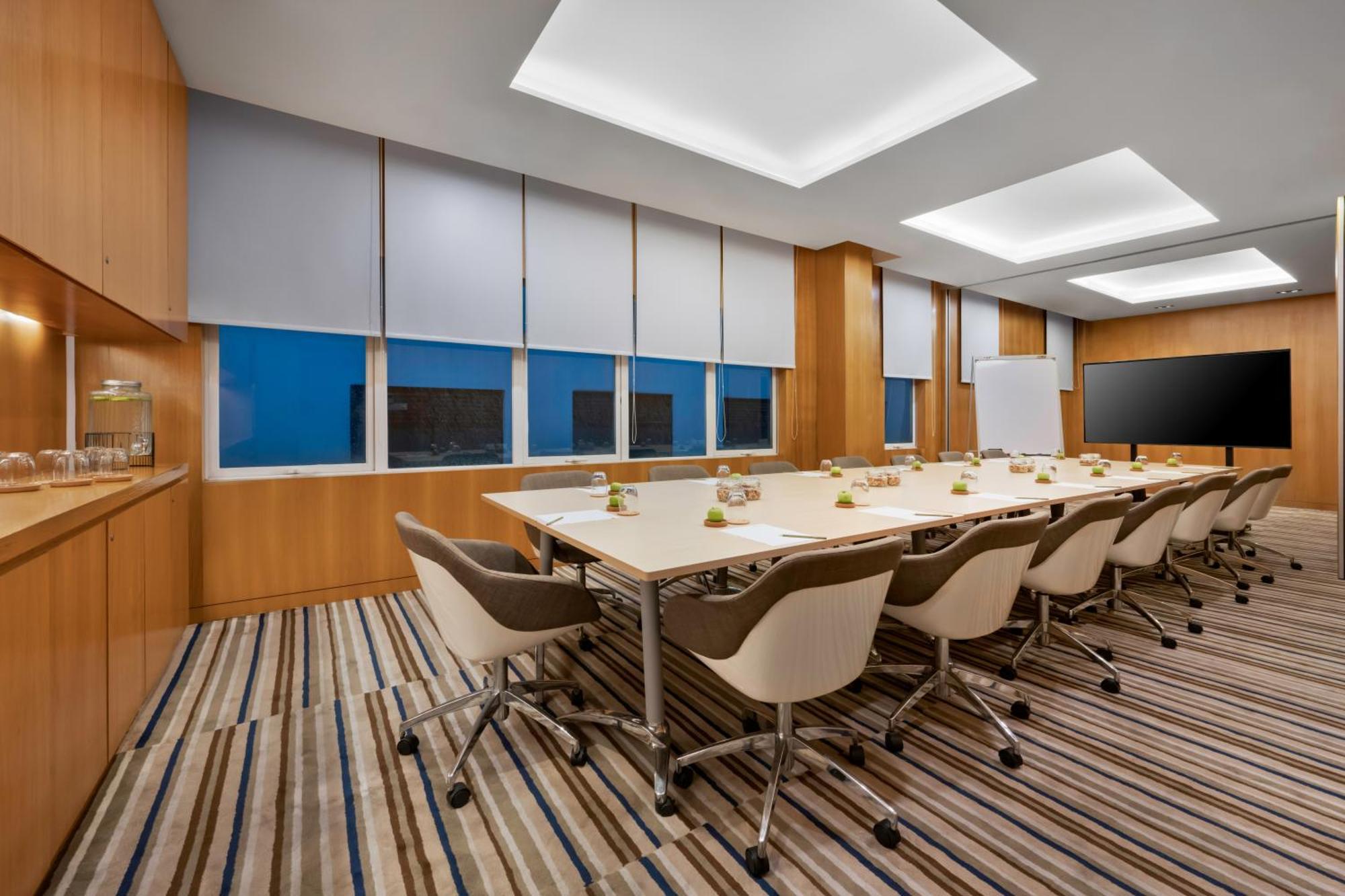 Hotel Oasia By Far East Hospitality 4*