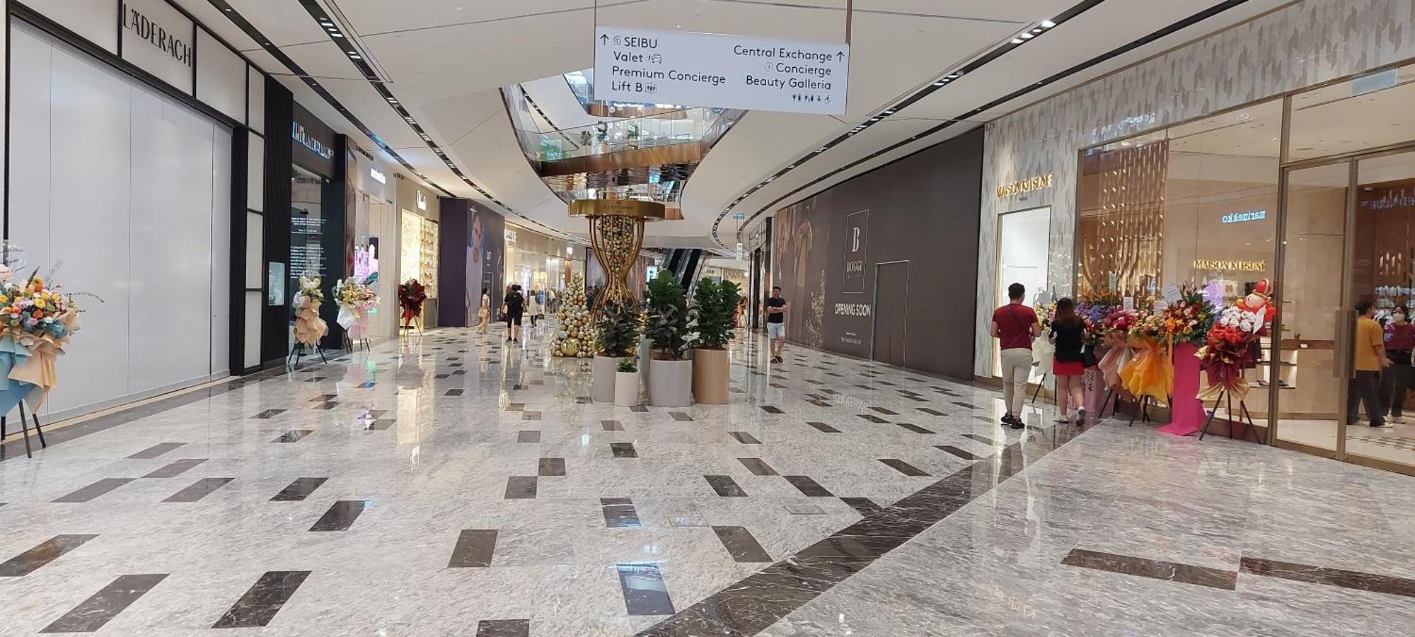 Klcc 261 Bukit Bintang 4 Pax Free 1 Parking