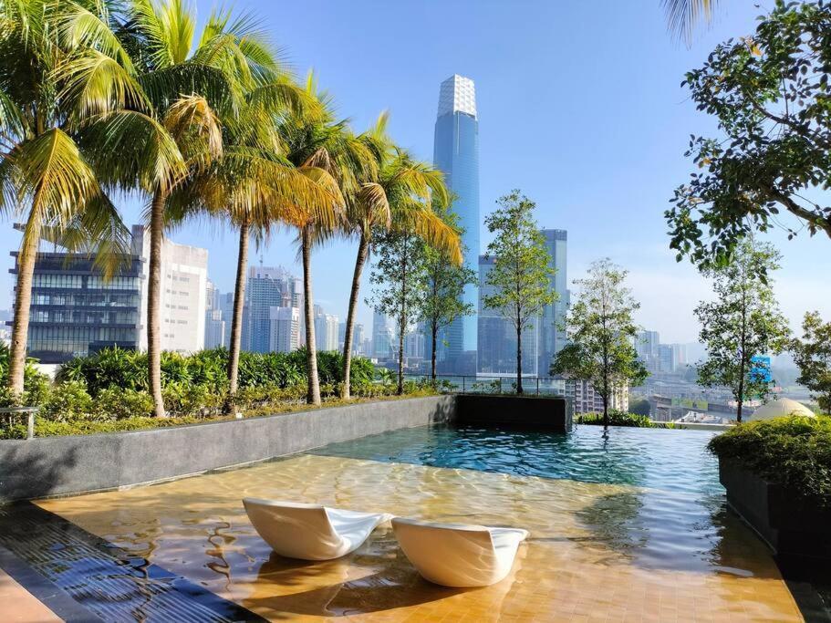 Luxury Sky Garden Near Trx Mall 100mbps Apartemen *