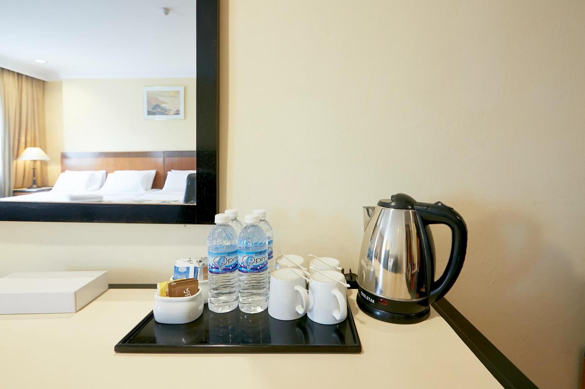 Grand Pacific Pwtc Hotel 3*