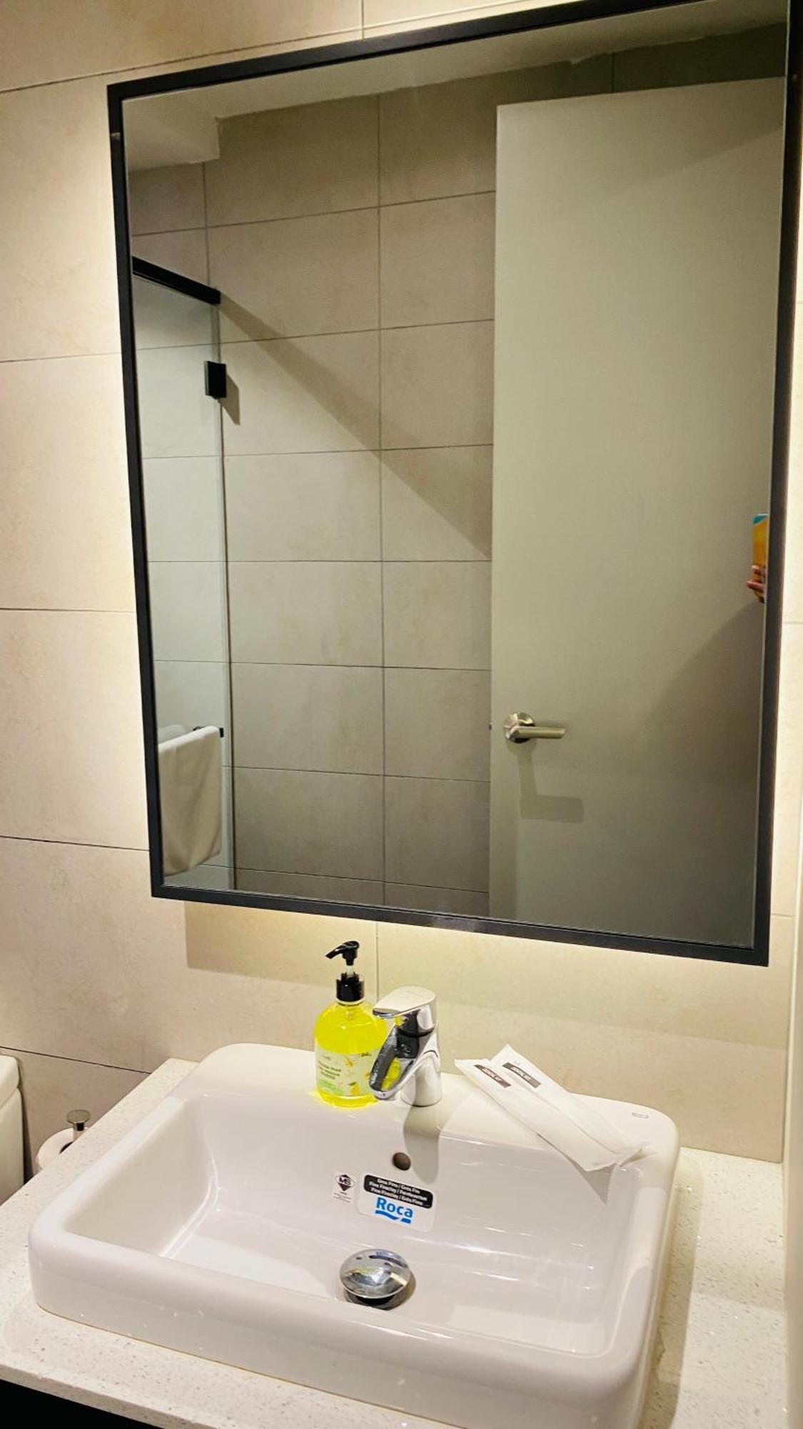 Axon Suites By Galaxy House *