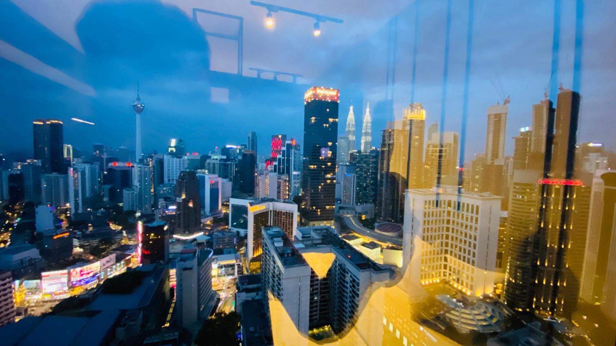 Axon Suites By Galaxy House * Kuala Lumpur