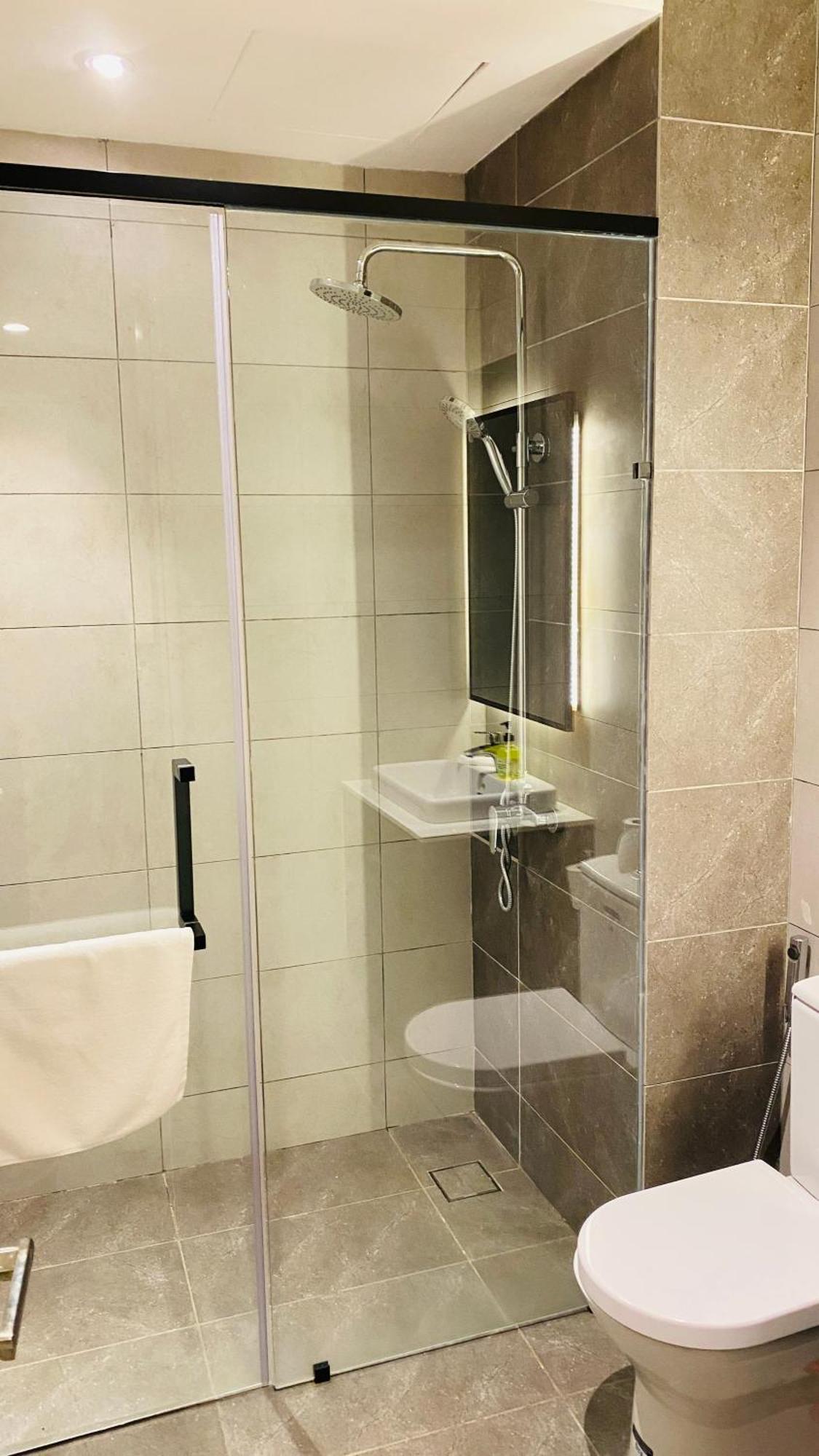 Axon Suites By Galaxy House * Kuala Lumpur