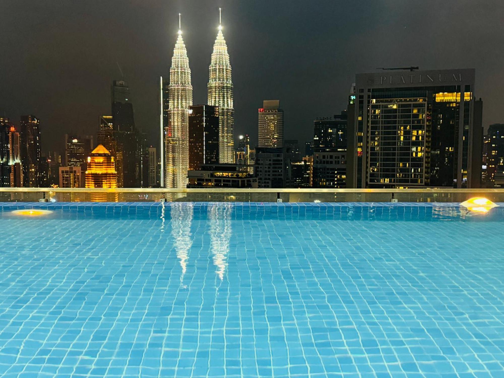 Apartment The Colony & Luxe Klcc By Classy *