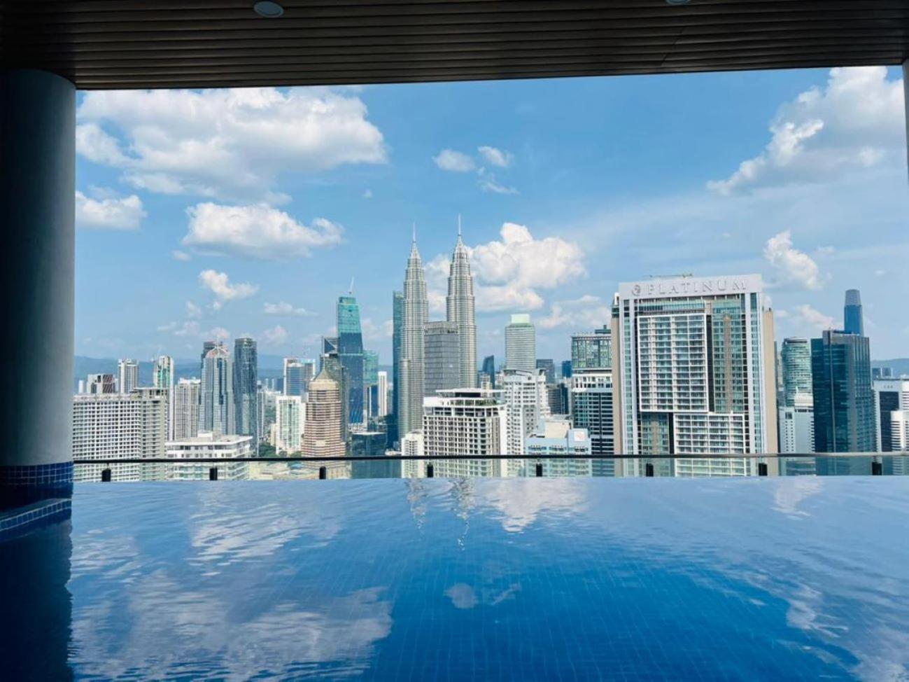 The Colony & Luxe Klcc By Classy Apartment