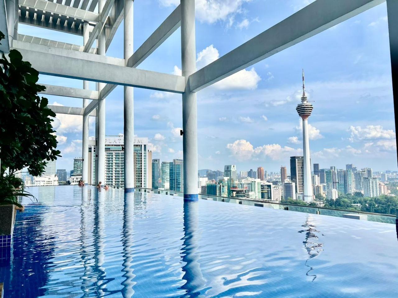 The Colony & Luxe Klcc By Classy Apartment