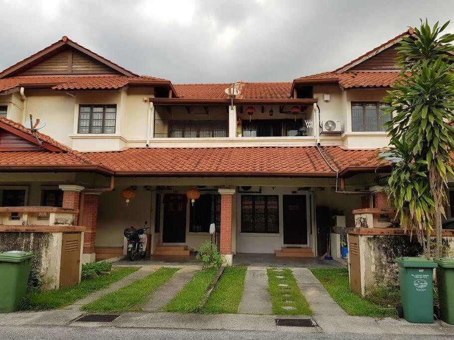Apartment Desa Damai Fully Air Cond And Self Check In #7 Pax *