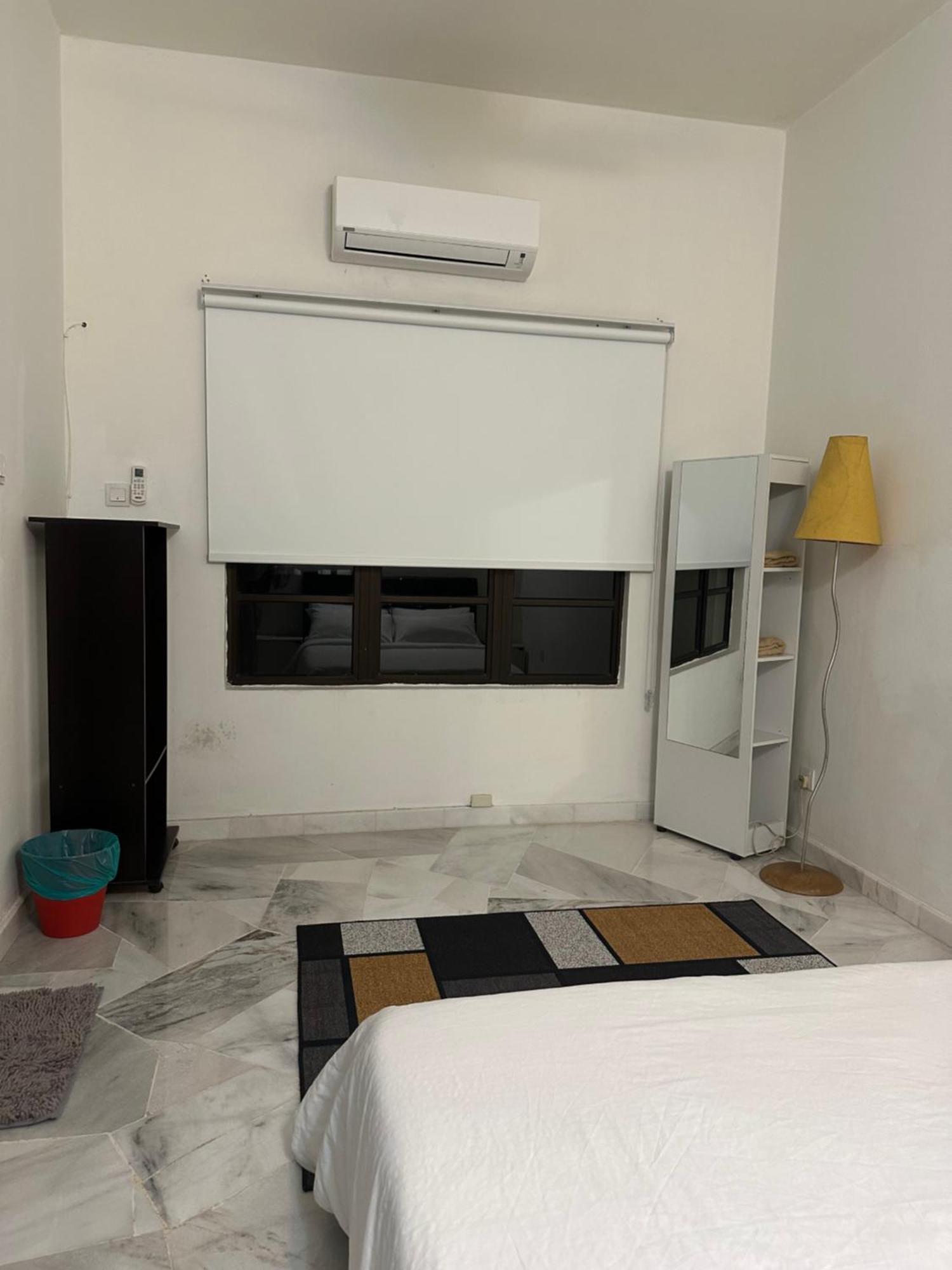 Desa Damai Fully Air Cond And Self Check In #7 Pax * Kuala Lumpur