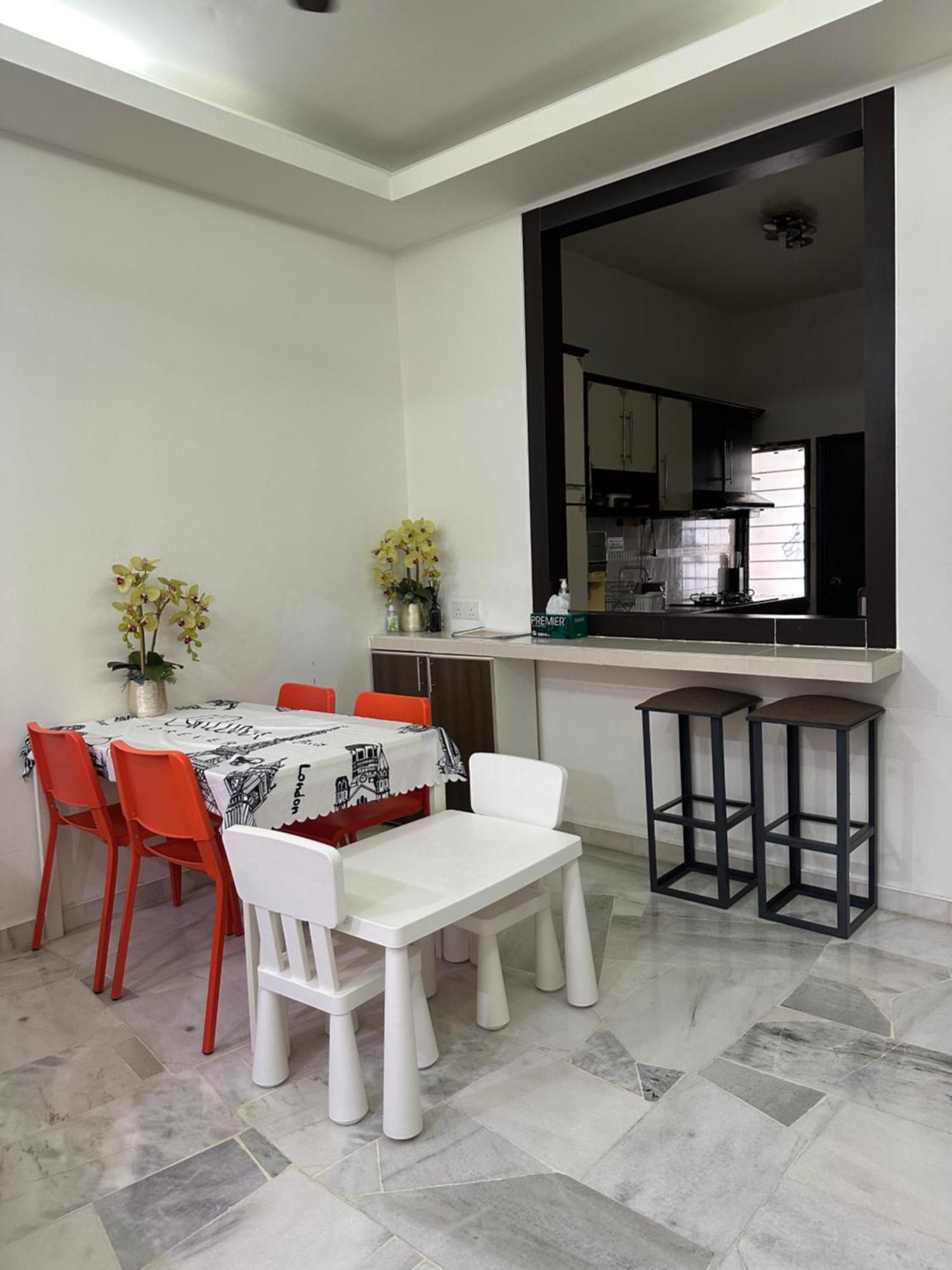 Desa Damai Fully Air Cond And Self Check In #7 Pax Apartment *