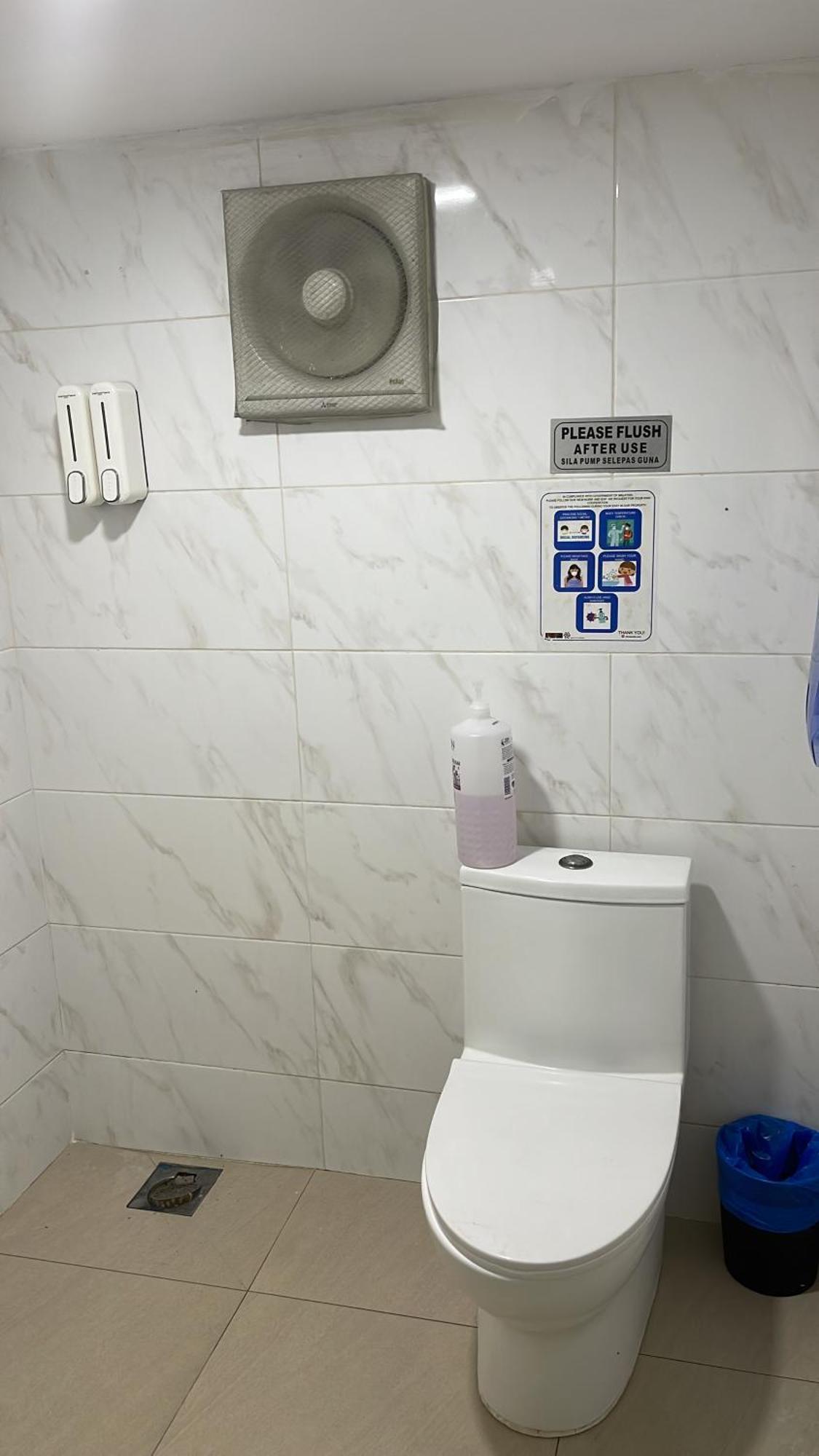 Capsule hotel J Capsule *