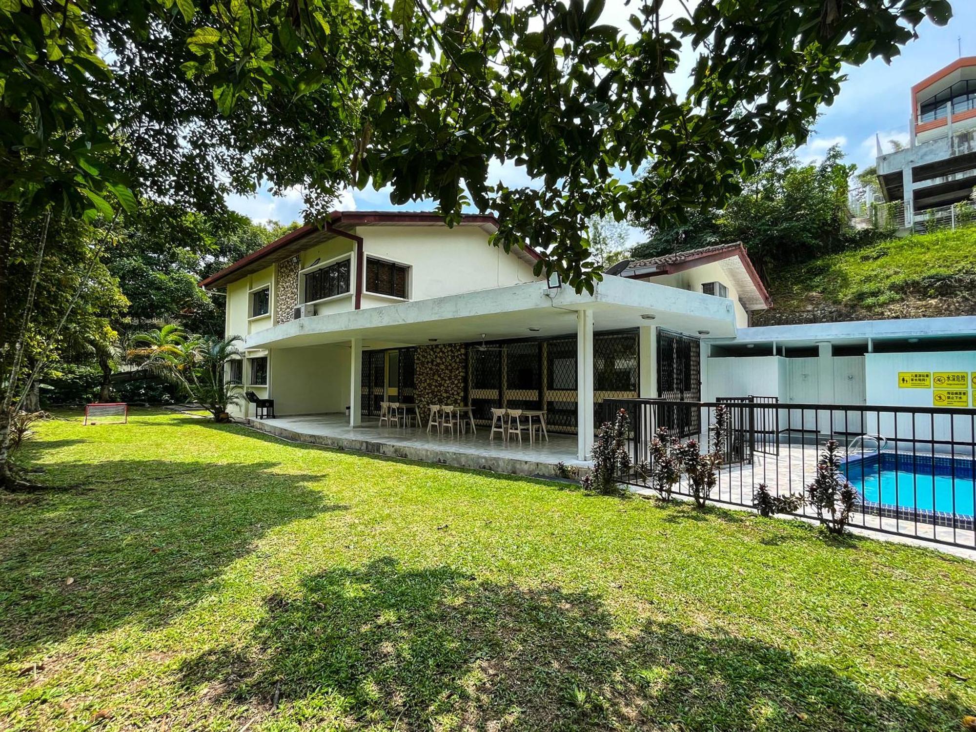 Villa Bukit Tunku Grande By Ubook