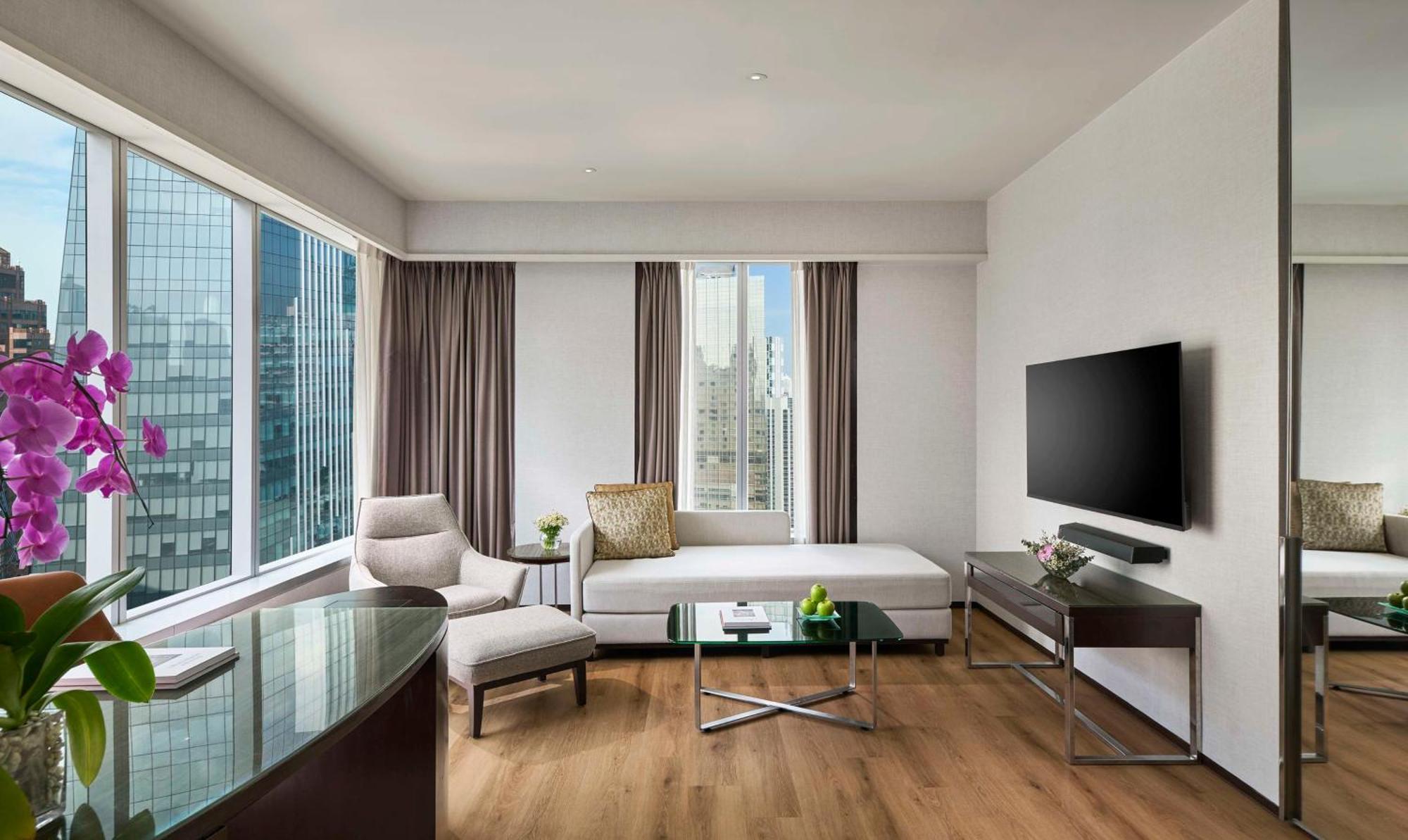 Traders Hotel, 5*
