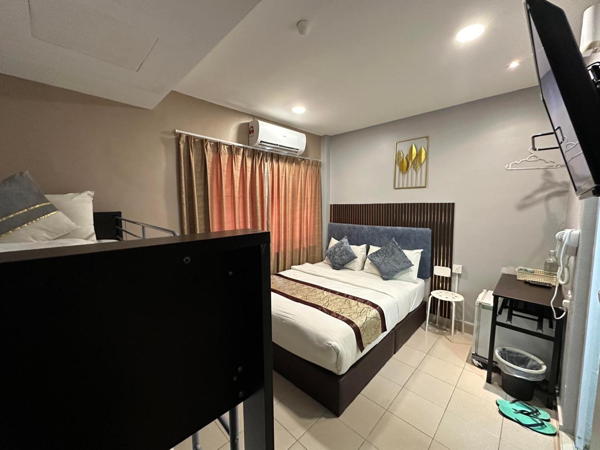 Hotel Ss Grey 3*